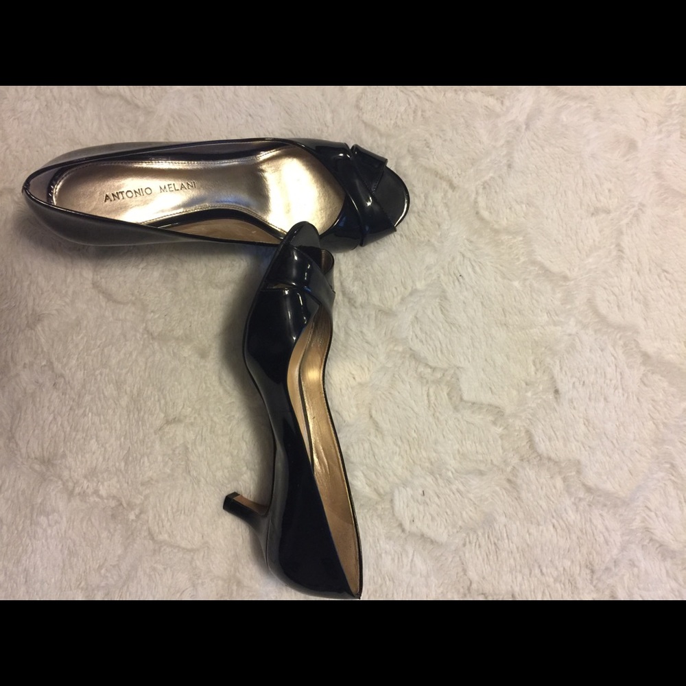 Low heel pumps